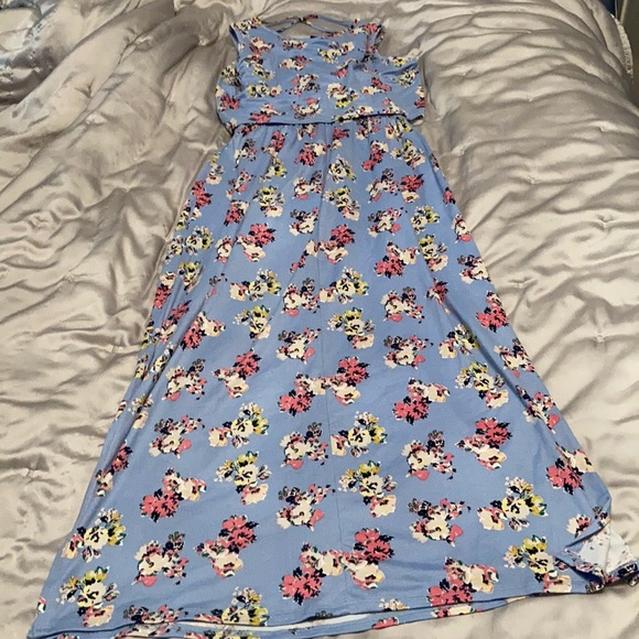 blue dress with flowers - Picture 2 of 3